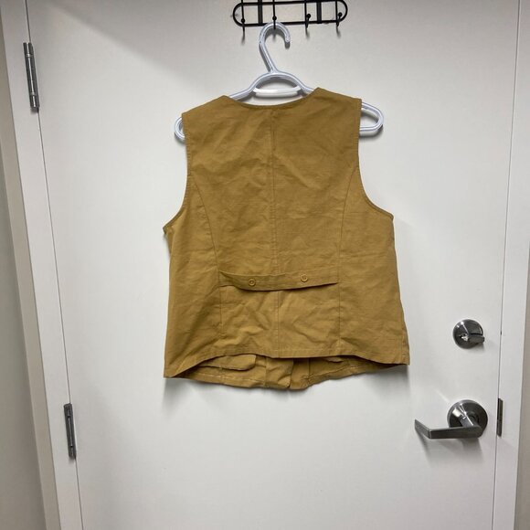 Light Brown Trendy Vest with Front Pockets - Picture 2 of 3